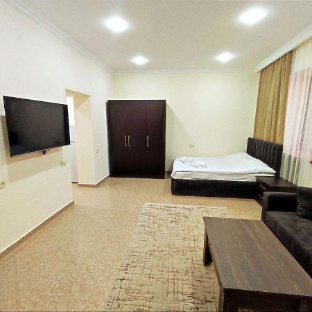 Aygestan Apartments เยเรวาน ภายนอก รูปภาพ